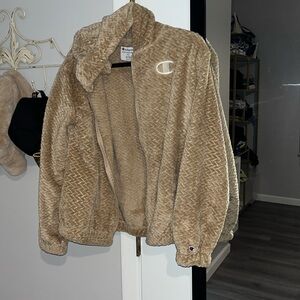 Champion Womens Jacket Size small Fuzzy Soft Fleece Full Zip Logo like new